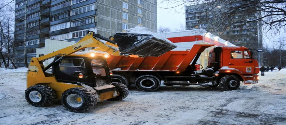 Вывоз снега в СПб